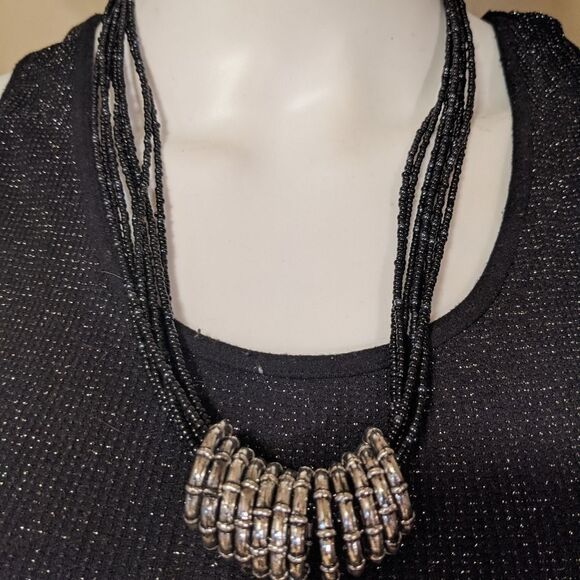 Beads & silver-tone circles necklace - Picture 2 of 4